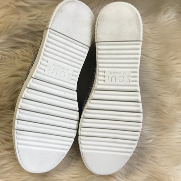 SOUL NATURALIZER Women's Snake print fashion sneaker size 9.5 wide - Picture 5 of 7